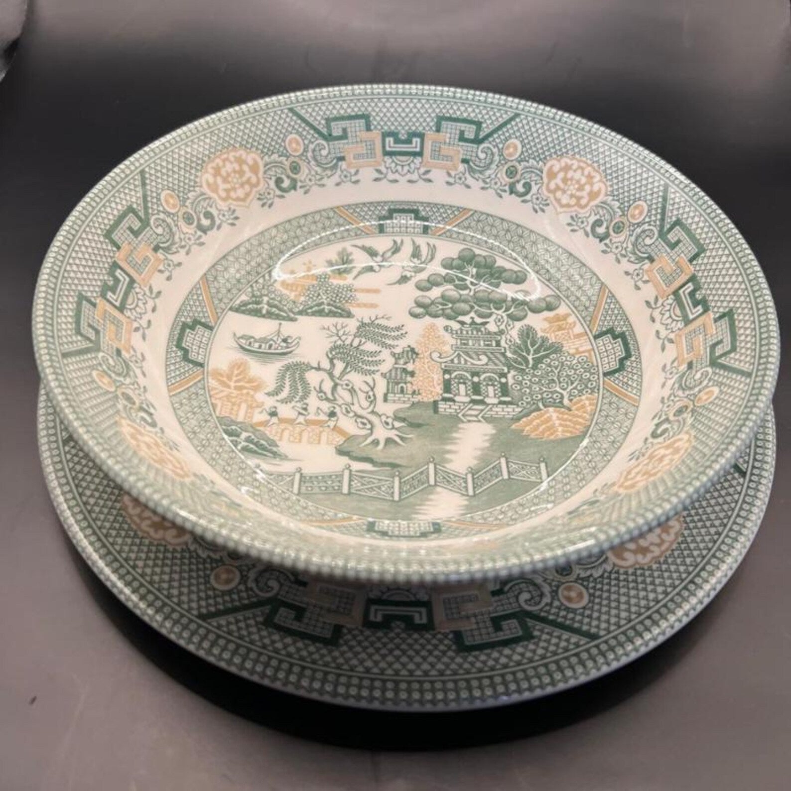 Vintage Green and Gold Willow Pattern Bowl Set
