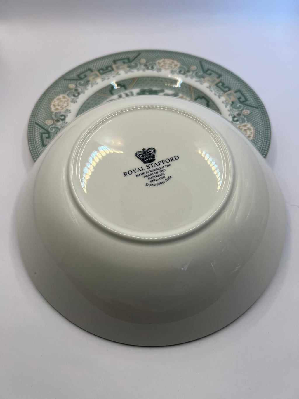 Vintage Green and Gold Willow Pattern Bowl Set